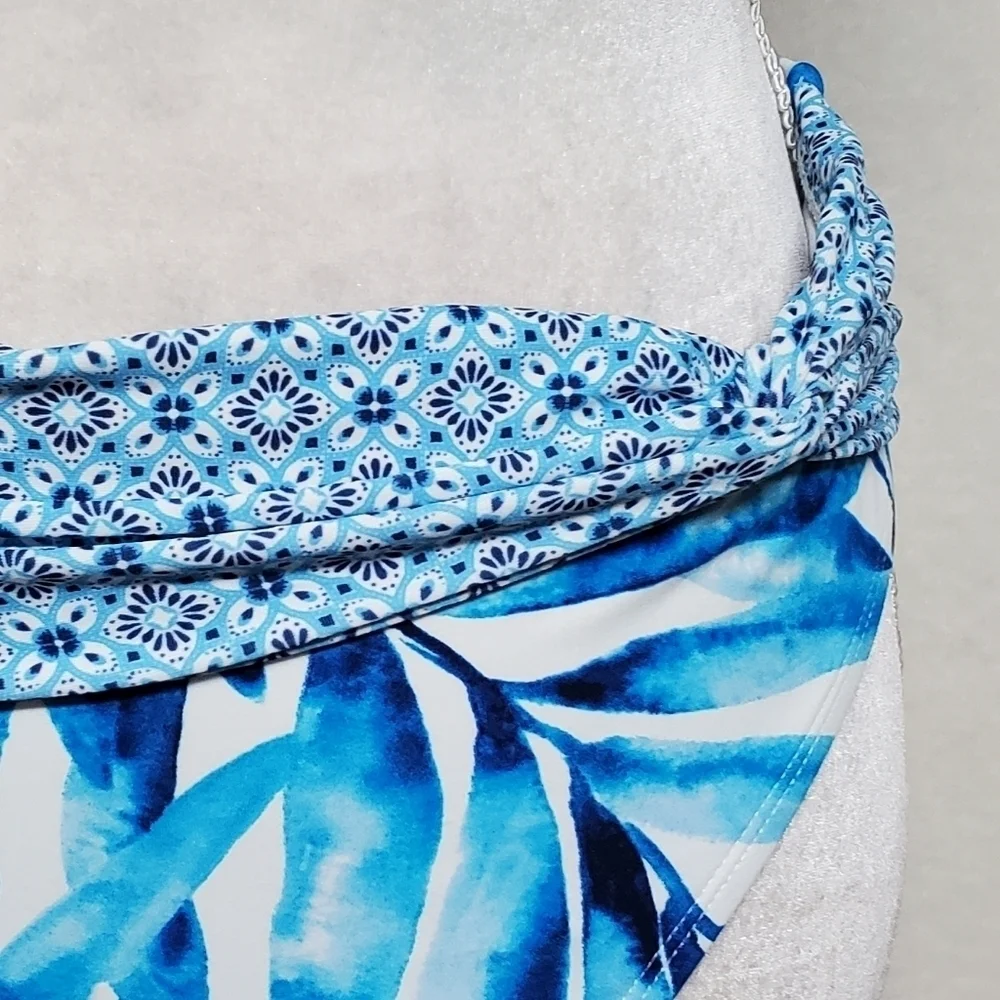 Sweet Escape Blue Leaf Floral Paisley Padded Halter Top Roll Top Bottom Bikini 8
